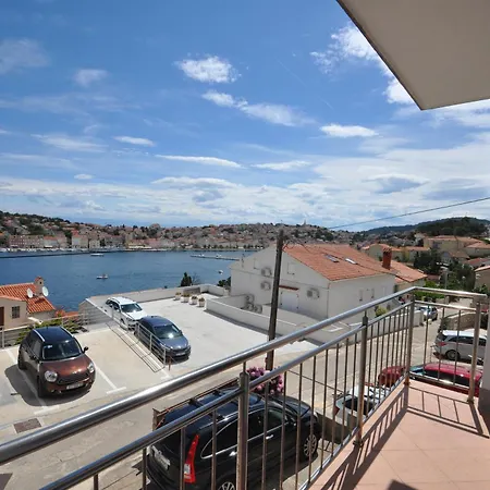 Apartman Vanesa 1 *