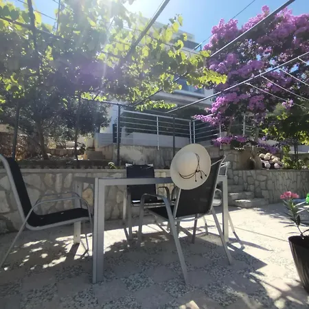 Vanesa 1 Apartman *